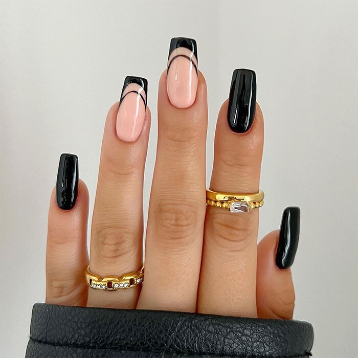 Фото: @charlotteellennails