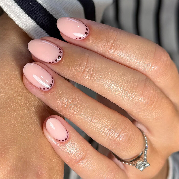 Фото: @_nailsbybethany